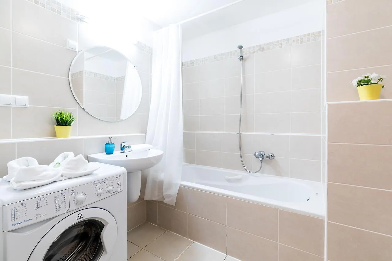 شقة فندقية بودابست Urban Apartments Gozsdu