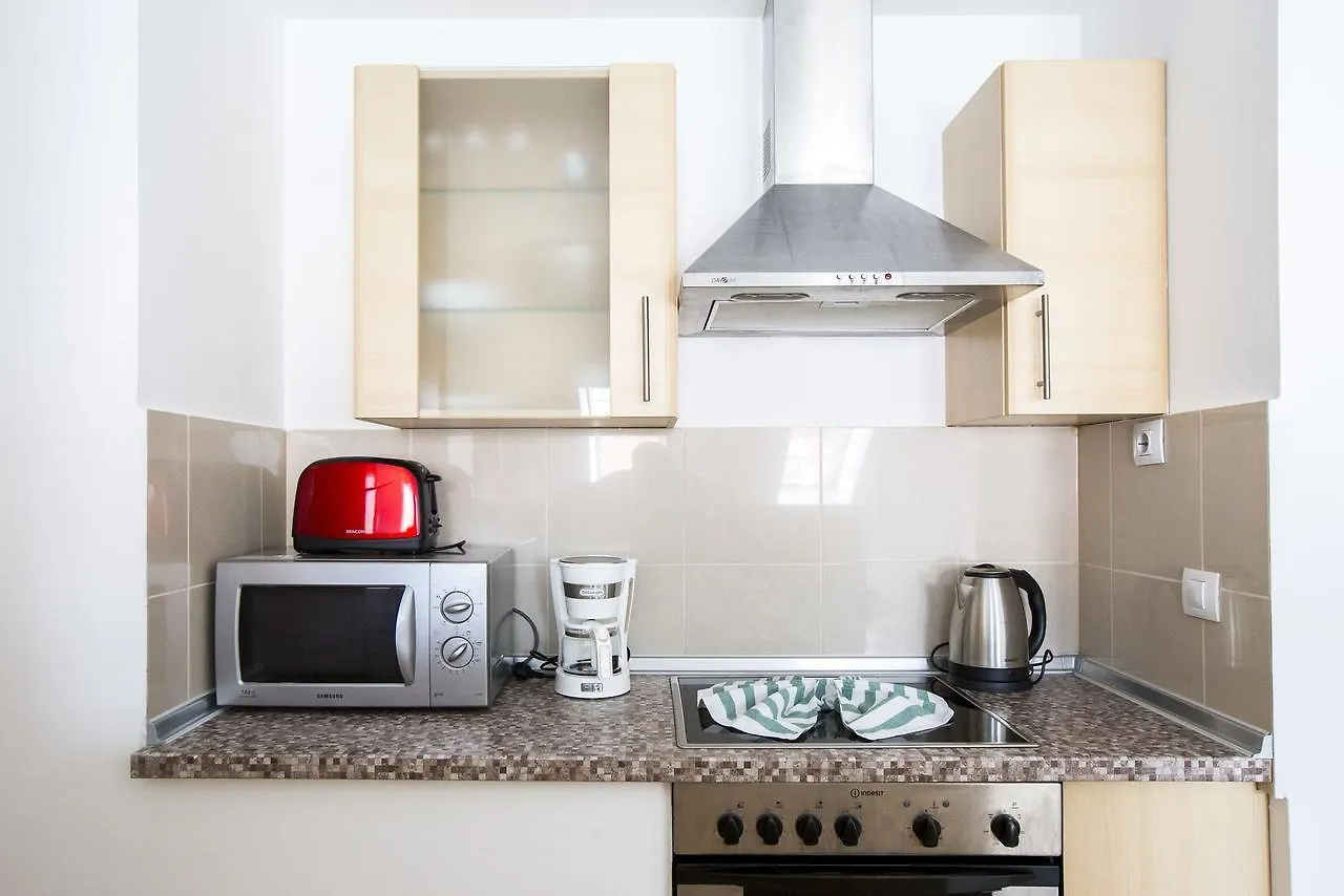 شقة فندقية بودابست Urban Apartments Gozsdu