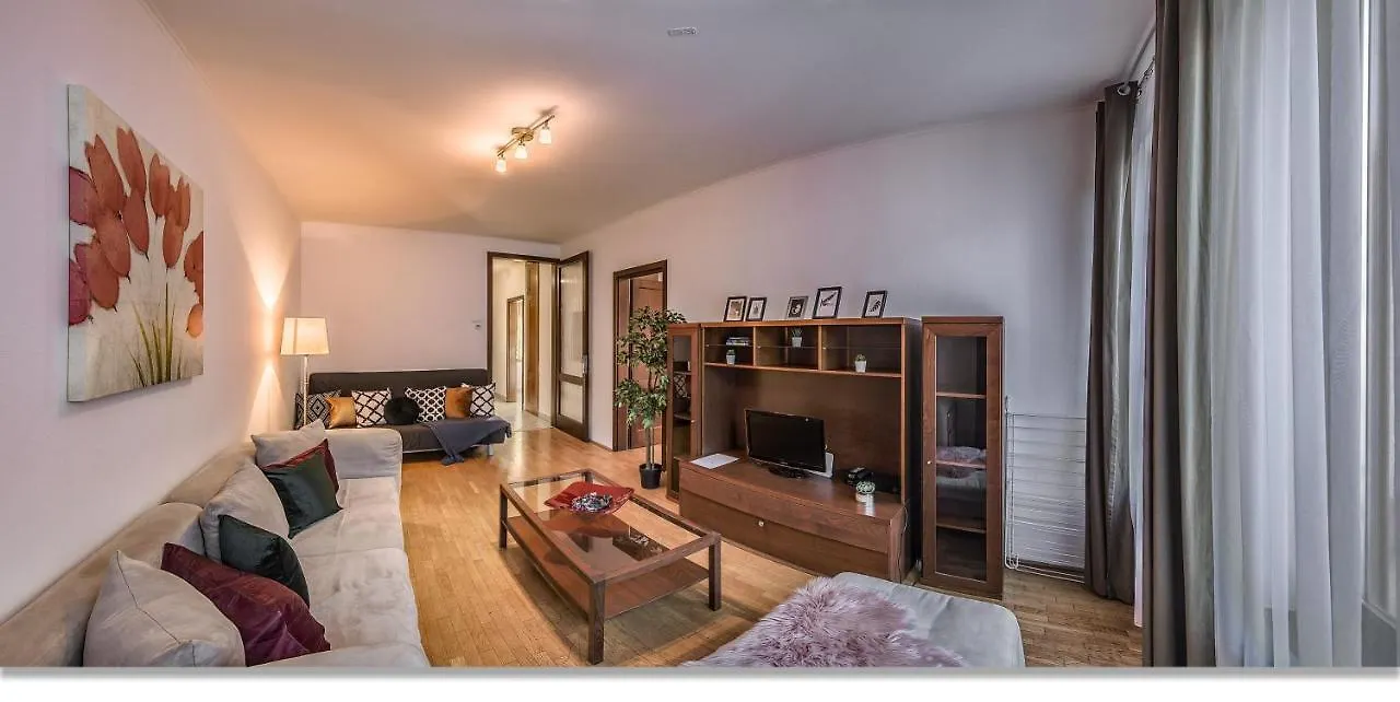 بودابست Urban Apartments Gozsdu 3*,  المجر
