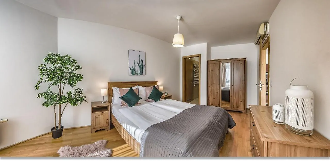 *** شقة فندقية بودابست Urban Apartments Gozsdu المجر